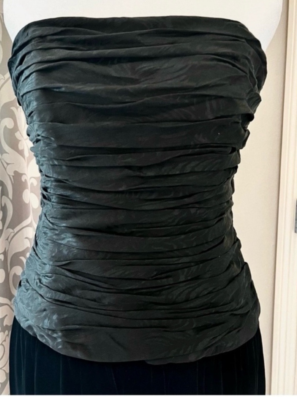 Neiman Marcus Strapless Black Silk and Velvet Dress - Cocktail/Evening - Size 6
